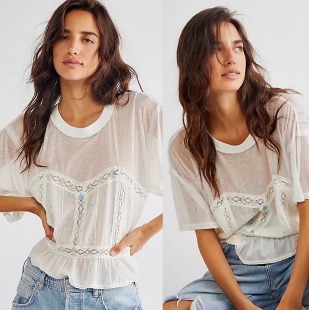 NWOT Free People Fall in love White Tee T shirt Blouse Size XS
